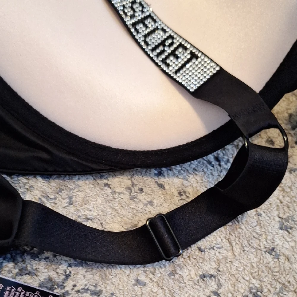 Victorias Secret go bold